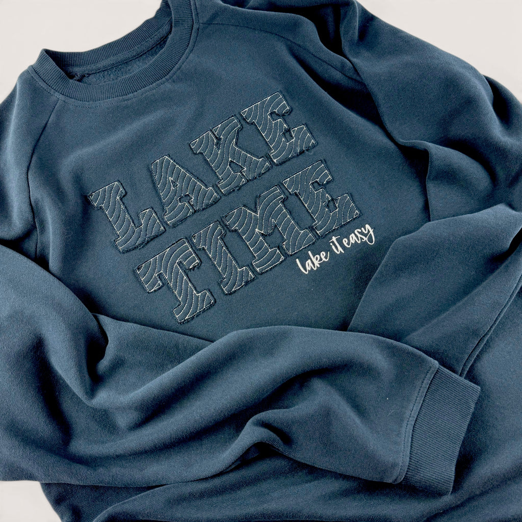 Lake Time Fleece Applique Crewneck